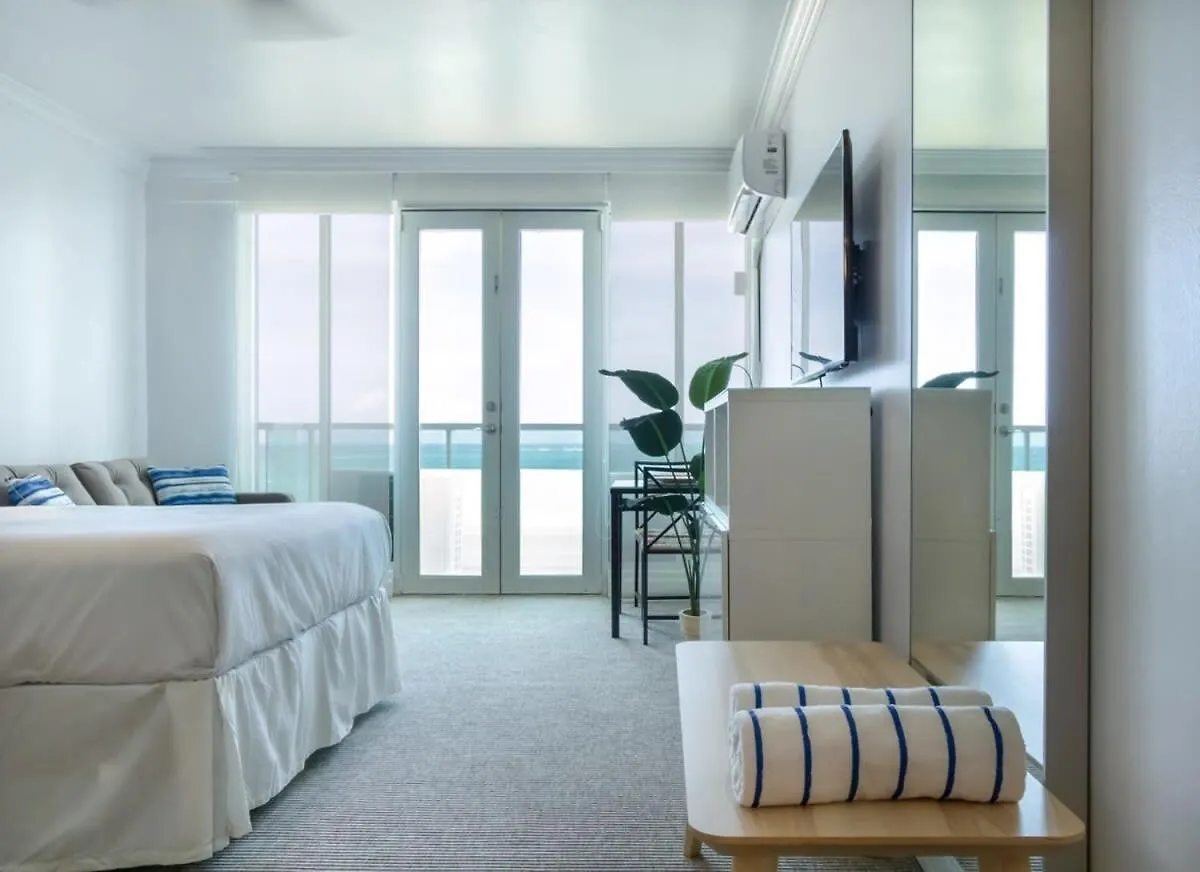 Inn San Cristobal Studio - Oceanfront In Trendy Condado Location Hotel San Juan