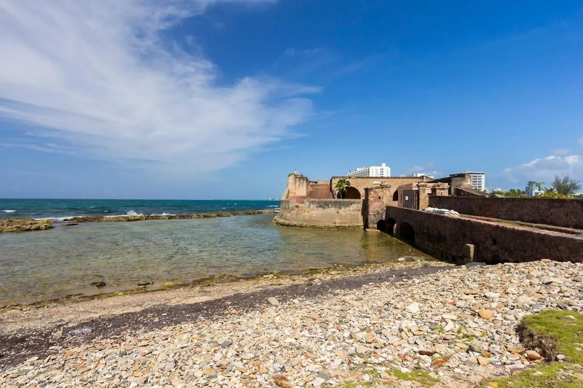 Inn San Cristobal Studio - Oceanfront In Trendy Condado Location Hotel San Juan